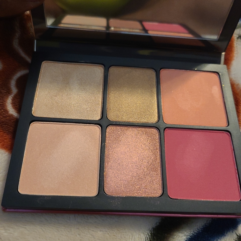 Cali Kissed Smashbox Palette